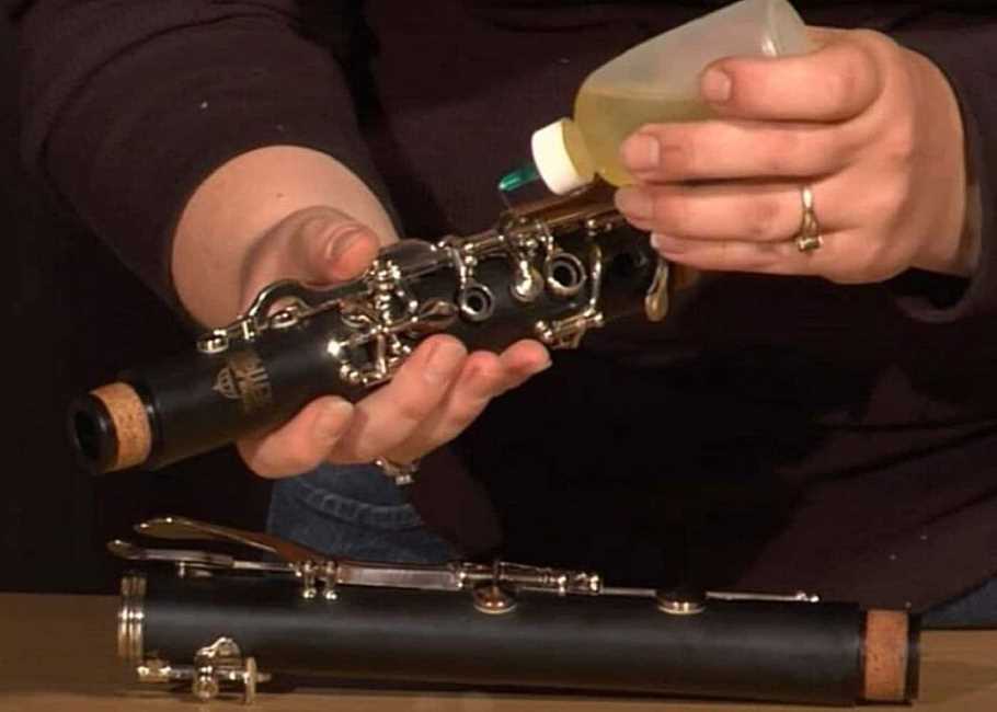 Maintaining Melody: How to Clean and Care for Your Bass Clarinet-2